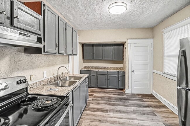 Building Photo - 4119 Montgall Ave