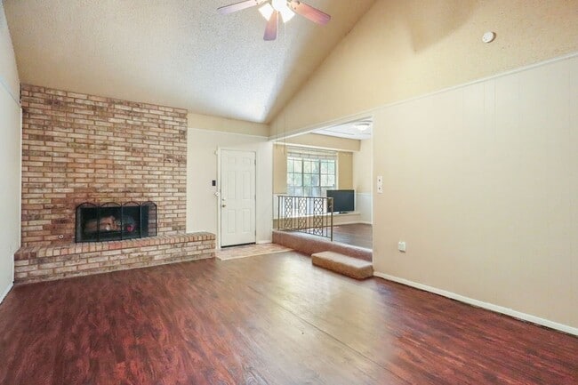 Building Photo - 2306 Smokerise Dr