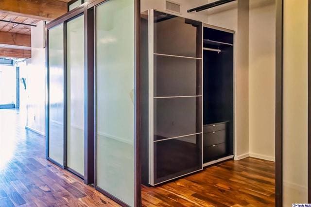 Building Photo - 530 S Hewitt St