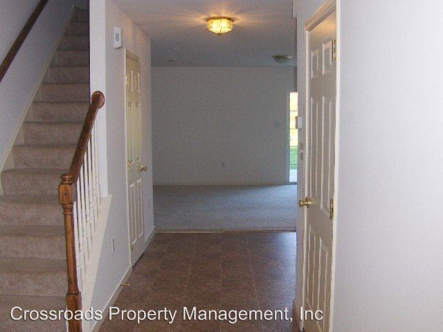 Building Photo - 43 Heron Dr