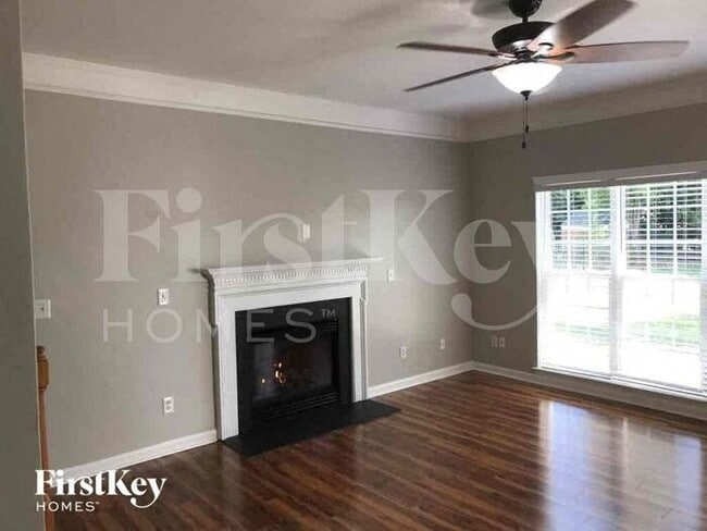 Building Photo - 7549 Sedgebrook Dr E