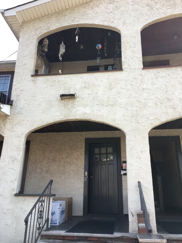 21 New Walnut St, North Plainfield, NJ 07060 Townhouse for Rent in North Plainfield, NJ