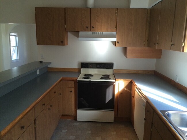 Foto del edificio - 2469 Ames Street