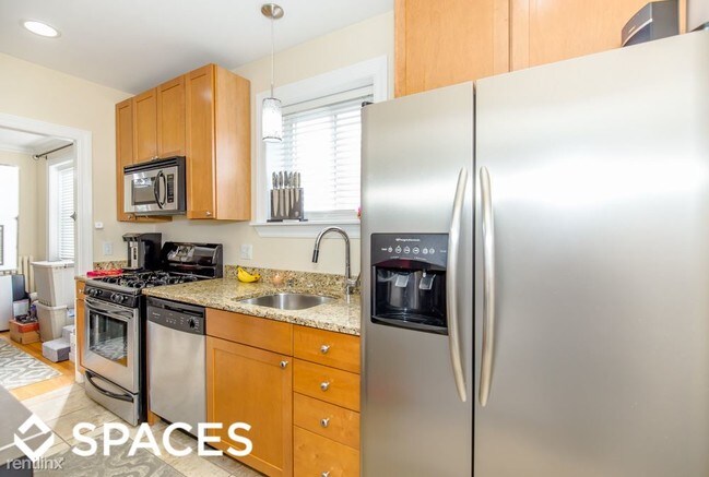Foto del edificio - 5826 N Ridge Ave