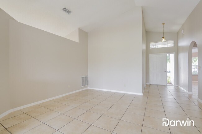 Building Photo - 1395 Sierra Cir