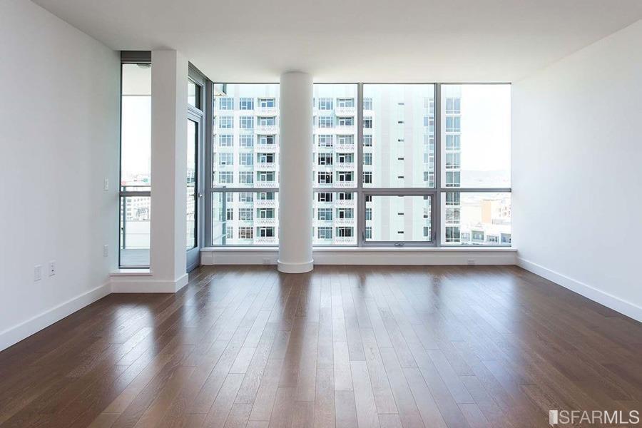 Foto principal - 708 Long Bridge Street