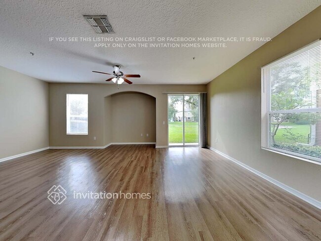 Foto del edificio - 1351 Broken Oak Dr