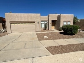 Building Photo - 177 N Cheesebrush Ave