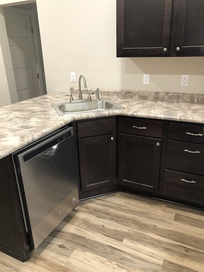 Foto del edificio - 3 br, 1.5 bath Duplex - 109 North Berrien ...