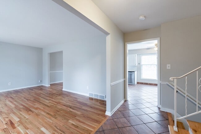 Building Photo - 3 Bed Home in Cul-de-Sac Great Location