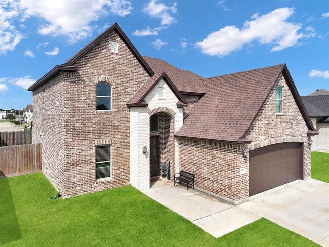 Building Photo - 10340 Dominion Ranch Dr
