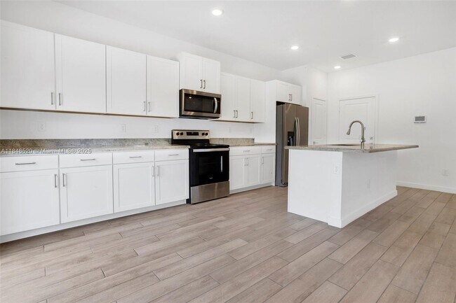 Foto del edificio - 846 SE 19th St