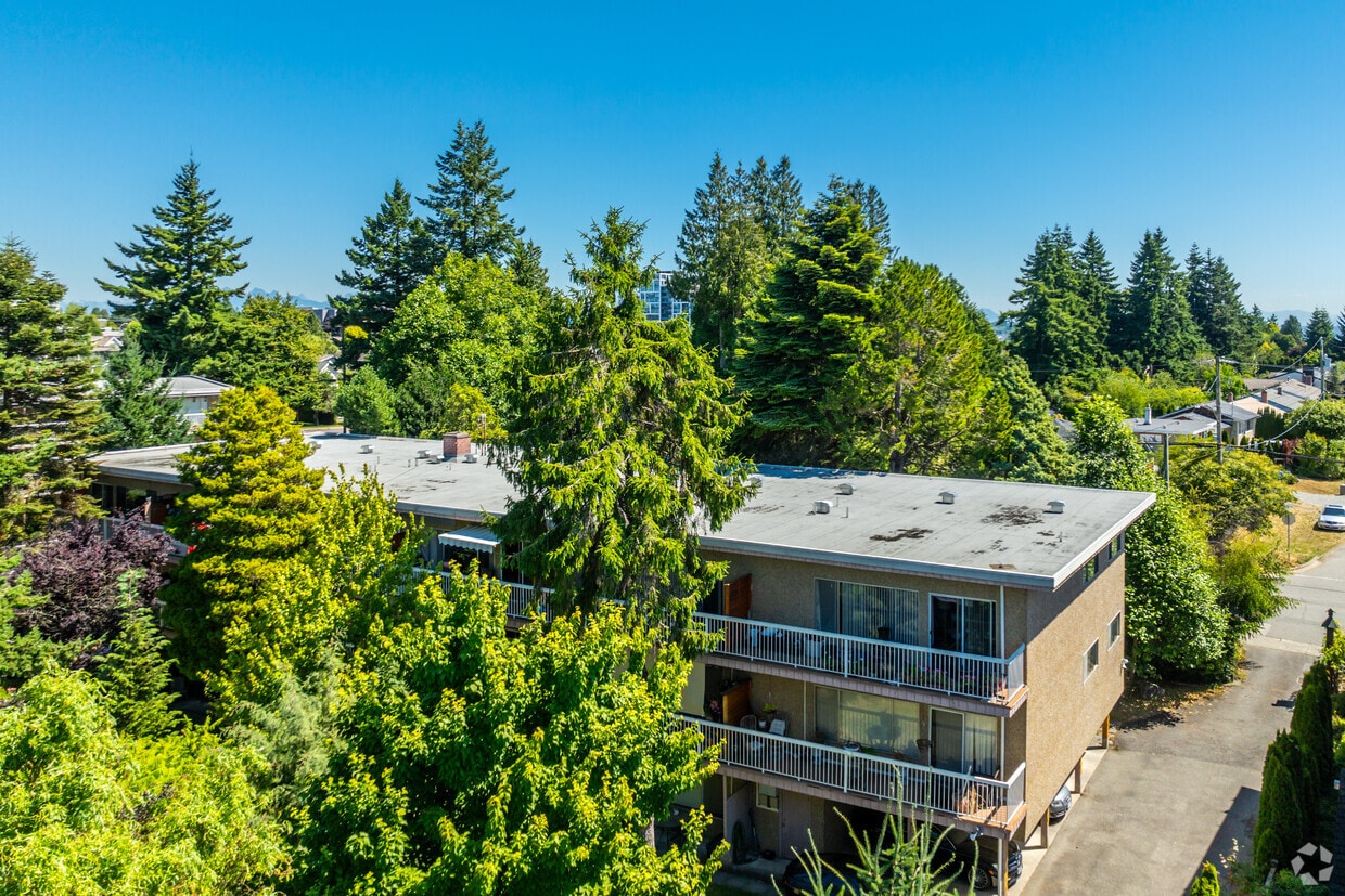 Primary Photo - Larchwood Apartments
