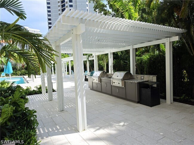 Building Photo - 5550 Heron Point Dr