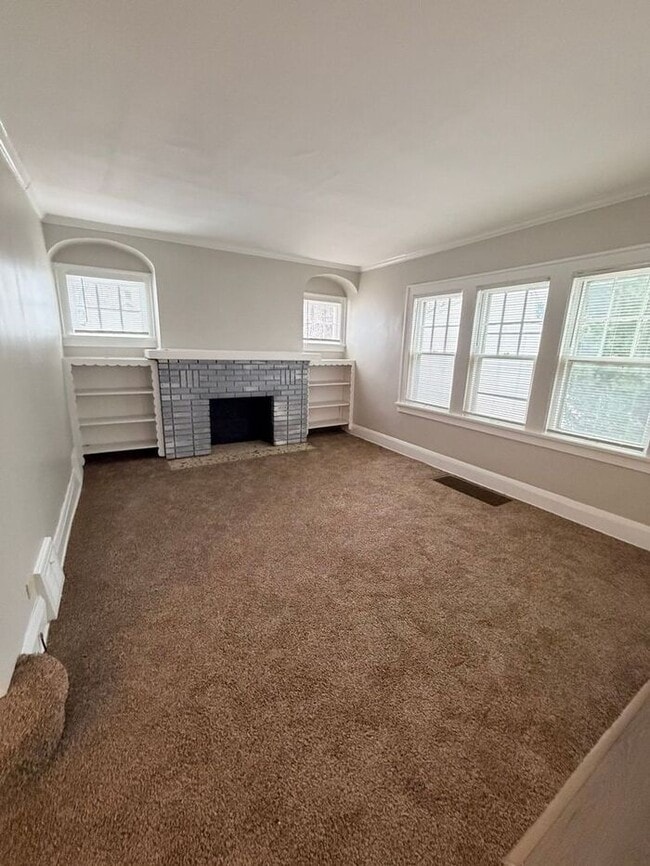 Building Photo - 9410 Birchwood Rd