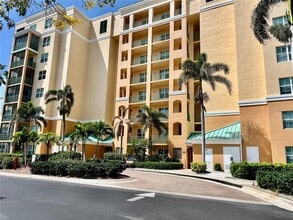 Building Photo - 2090 Matecumbe Key Rd