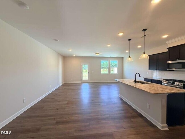 Foto del edificio - 3846 Well Fleet Dr