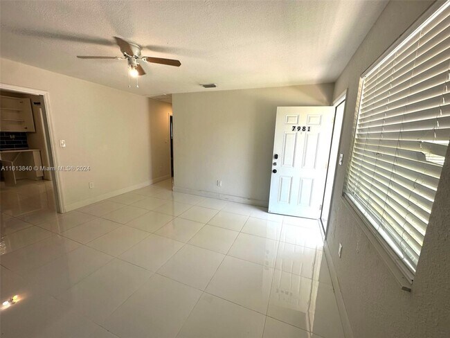 Foto del edificio - 7981 NW 12th Pl