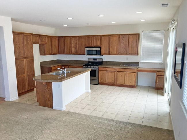 Building Photo - 1736 Montesa Pl