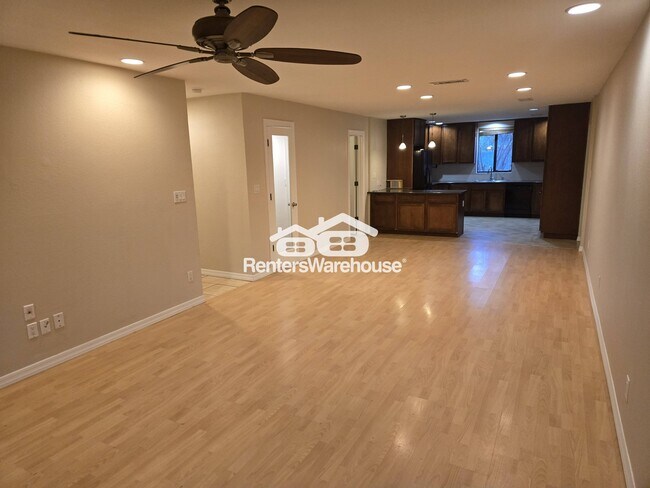 Building Photo - 3814 W El Caminito Dr