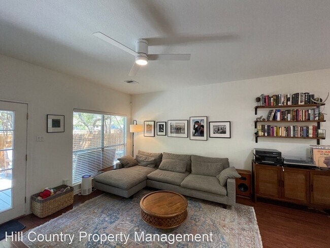 Building Photo - 3 br, 2 bath House - 2220 Amur Drive