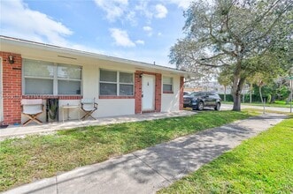 Building Photo - 856 SW 10th St