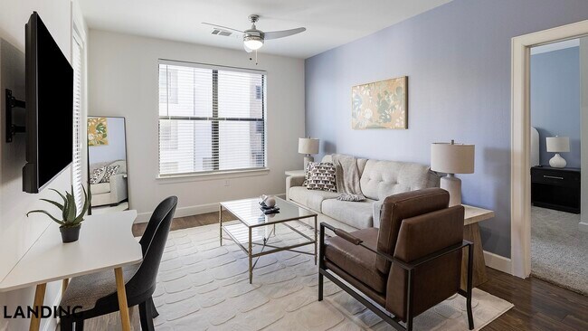Foto del edificio - 5275 Town and Country Blvd