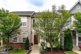 Building Photo - 2372 Battery Hill Cir