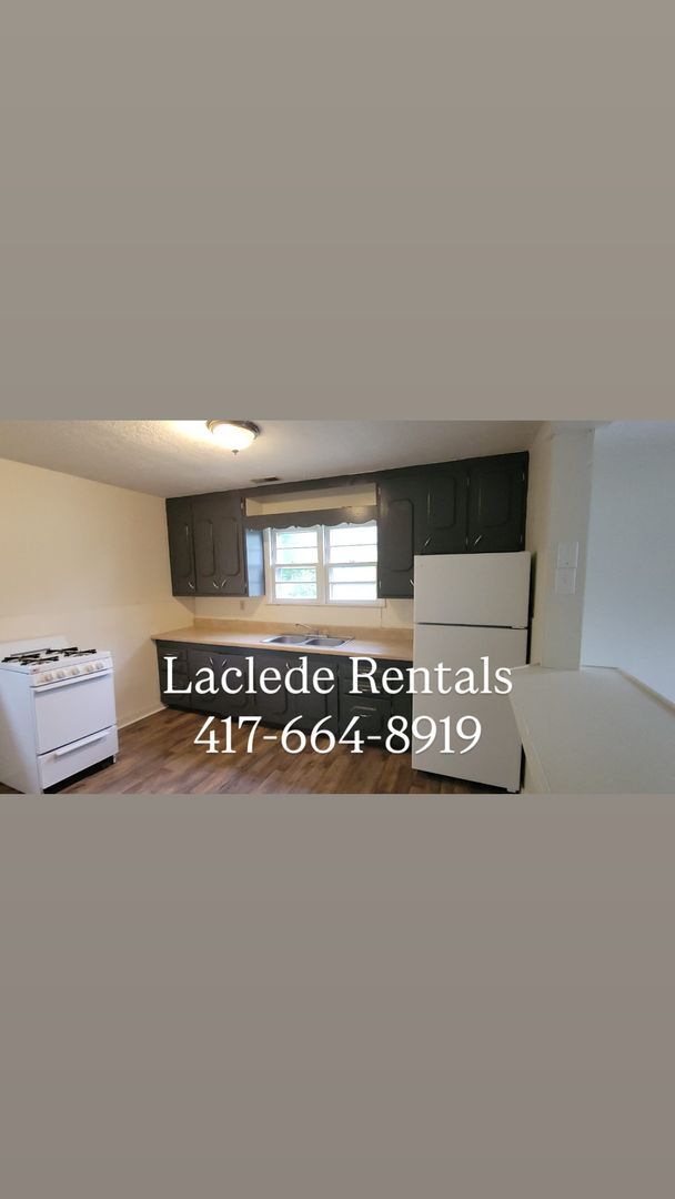 Foto del edificio - 2 bed 1 bath duplex