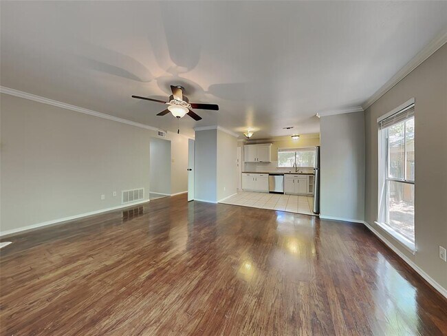 Building Photo - 114 Marabou Pl