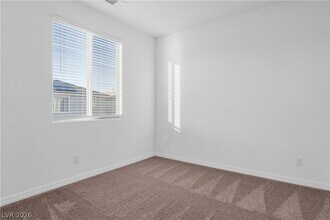 Building Photo - 5772 Avondale Rise Wy
