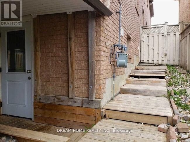 Photo du bâtiment - 3 Salt Creek Ave