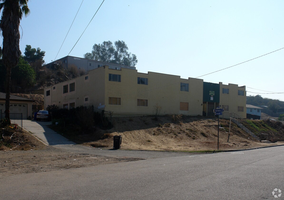 Foto del edificio - 5014 Auburn Dr