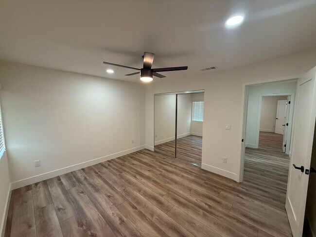Building Photo - 5077 Rockford Dr