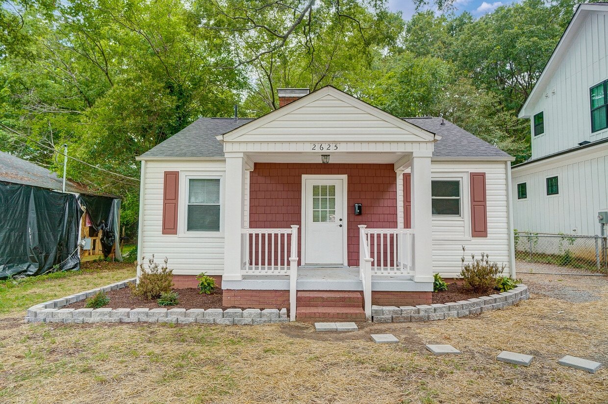 Primary Photo - 2625 Elon St