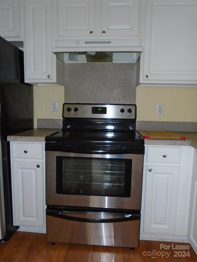 Foto del edificio - 2061 Lennox Square Rd