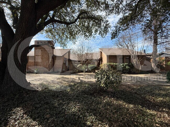 Foto del edificio - 16411 Lauder Ln