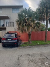 Building Photo - 15690 SW 82nd Circle Ln