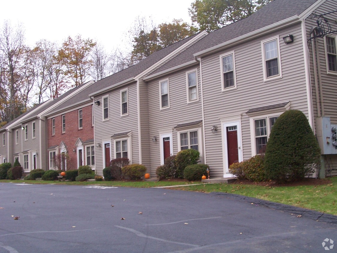 Primary Photo - Knollwood Townhouse Condos