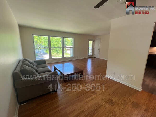 Building Photo - N40W5537 Wilshire Dr.