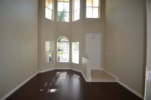 Building Photo - 1145 E Magnolia Cir