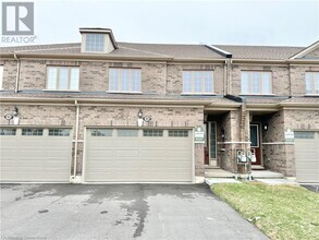 Building Photo - 43 Beretta St