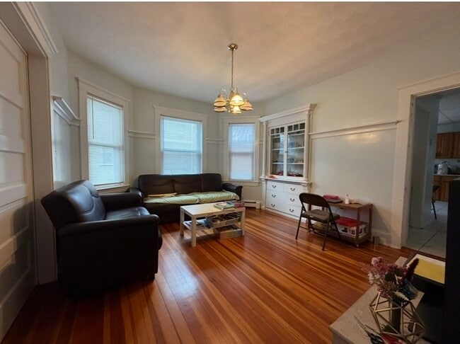 Building Photo - 25 Hawthorne St