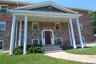 Building Photo - 84 Broad St