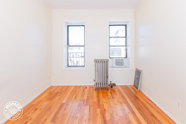 Building Photo - 134 Boerum St