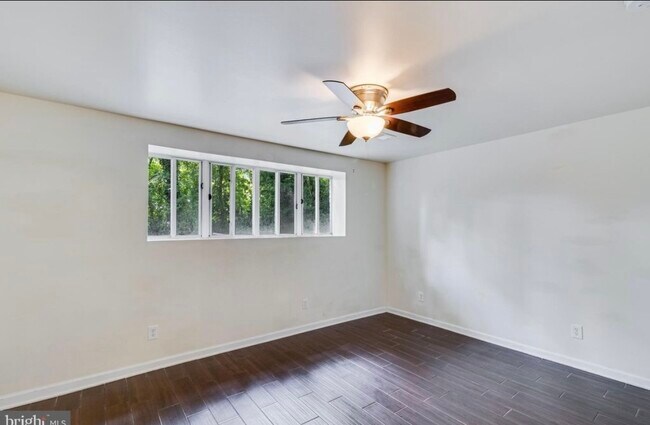 Building Photo - 35840 Army Navy Dr