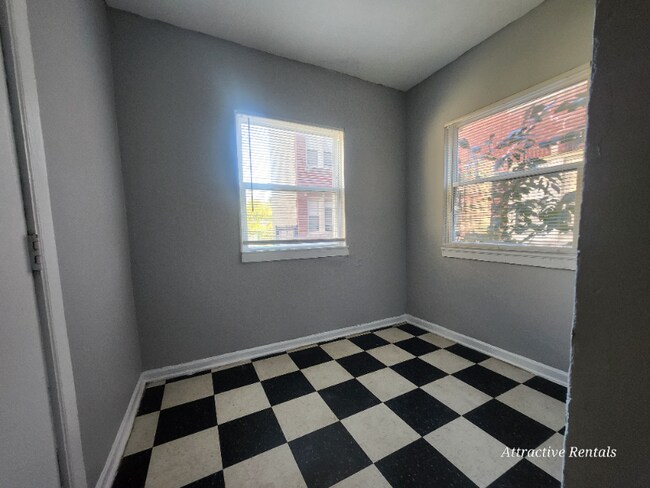 Foto del edificio - 5903 W Huron St