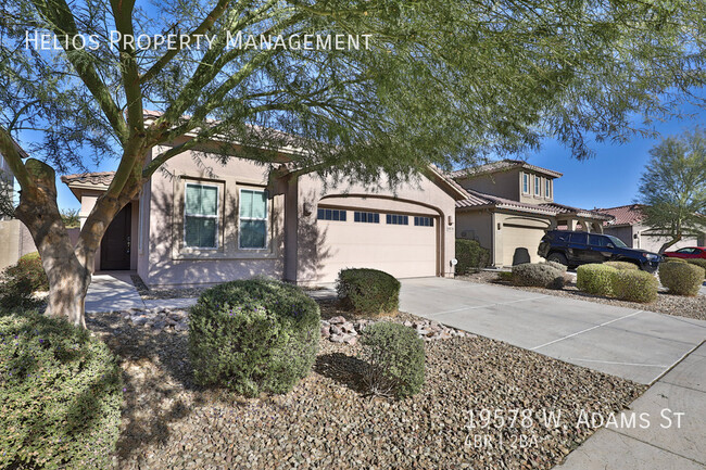 Building Photo - Rental Listing: Spacious 4-Bedroom Home in...