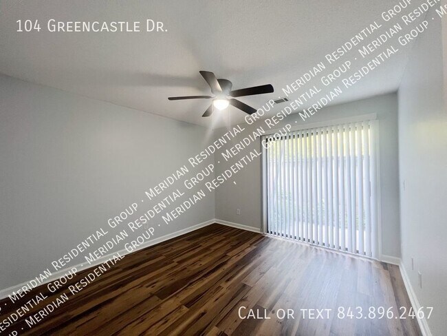 Foto del edificio - 104 Green Castle Dr