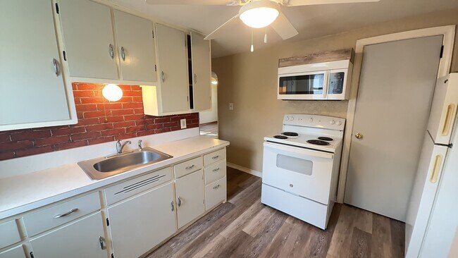 Foto del edificio - 904 Park Ave